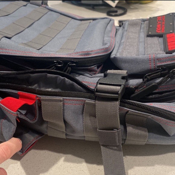 Wolfpak 45L backpack BRAND NEW Anvil Grey - Picture 5 of 6